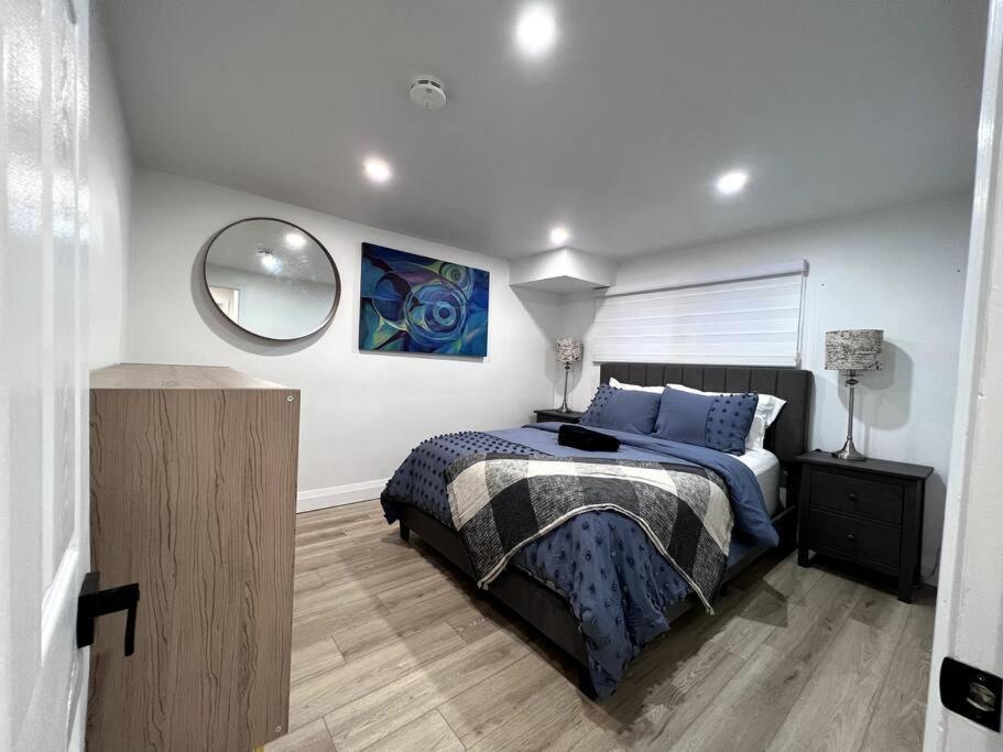 Luxury New Spacious Apartment - Country Hills, Китченер Экстерьер фото